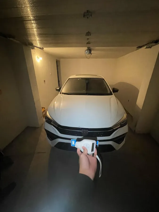 2021 Roewe i5 1.5L 120HP L4 CVT,autocango,china used car exporter,china ev exporter,chinese used car exporter,chinese used ev exporter