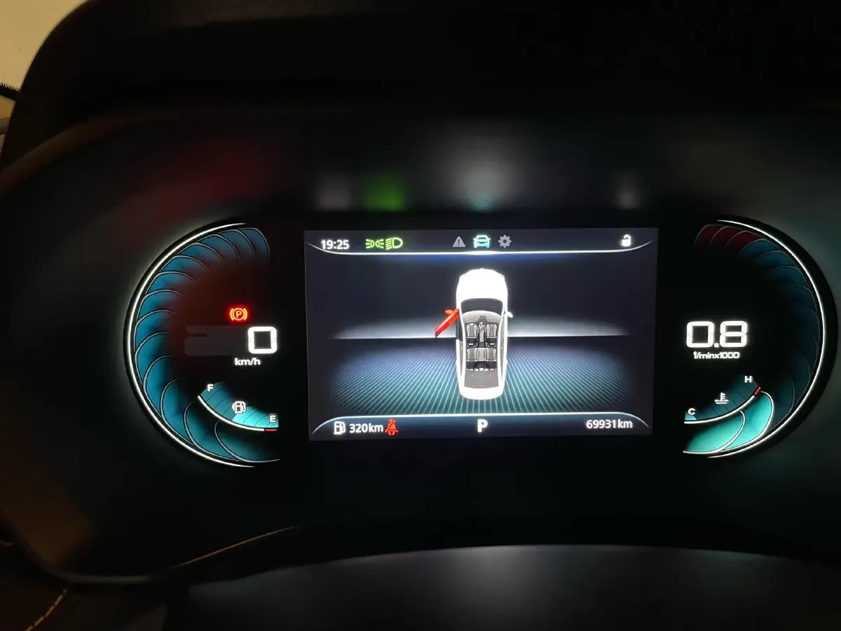 2021 Roewe i5 1.5L 120HP L4 CVT,autocango,china used car exporter,china ev exporter,chinese used car exporter,chinese used ev exporter