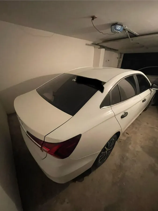 2021 Roewe i5 1.5L 120HP L4 CVT,autocango,china used car exporter,china ev exporter,chinese used car exporter,chinese used ev exporter