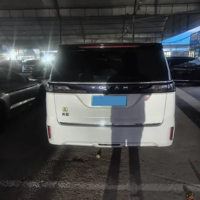 2022 Voyah Dream 1.5T 136HP L4 PHEV 25.57KWH,autocango,china used car exporter,china ev exporter,chinese used car exporter,chinese used ev exporter