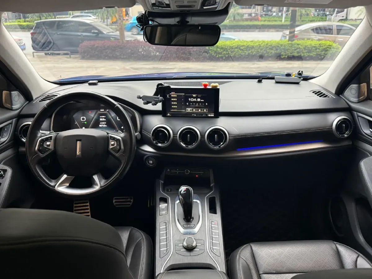 2018 WEY VV6 2.0T 197HP L4 7DCT,autocango,china used car exporter,china ev exporter,chinese used car exporter,chinese used ev exporter