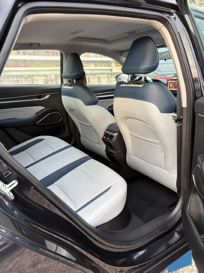 2022 Geely Emgrand 1.5L 114HP L4 CVT,autocango,china used car exporter,china ev exporter,chinese used car exporter,chinese used ev exporter