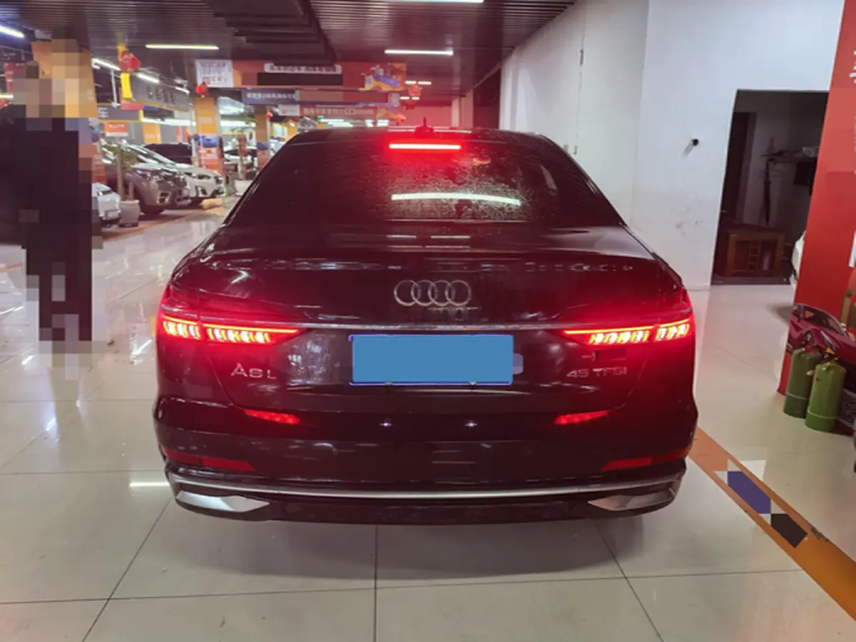 2024 Audi A6L 2.0T 245HP L4 7DCT,autocango,china used car exporter,china ev exporter,chinese used car exporter,chinese used ev exporter