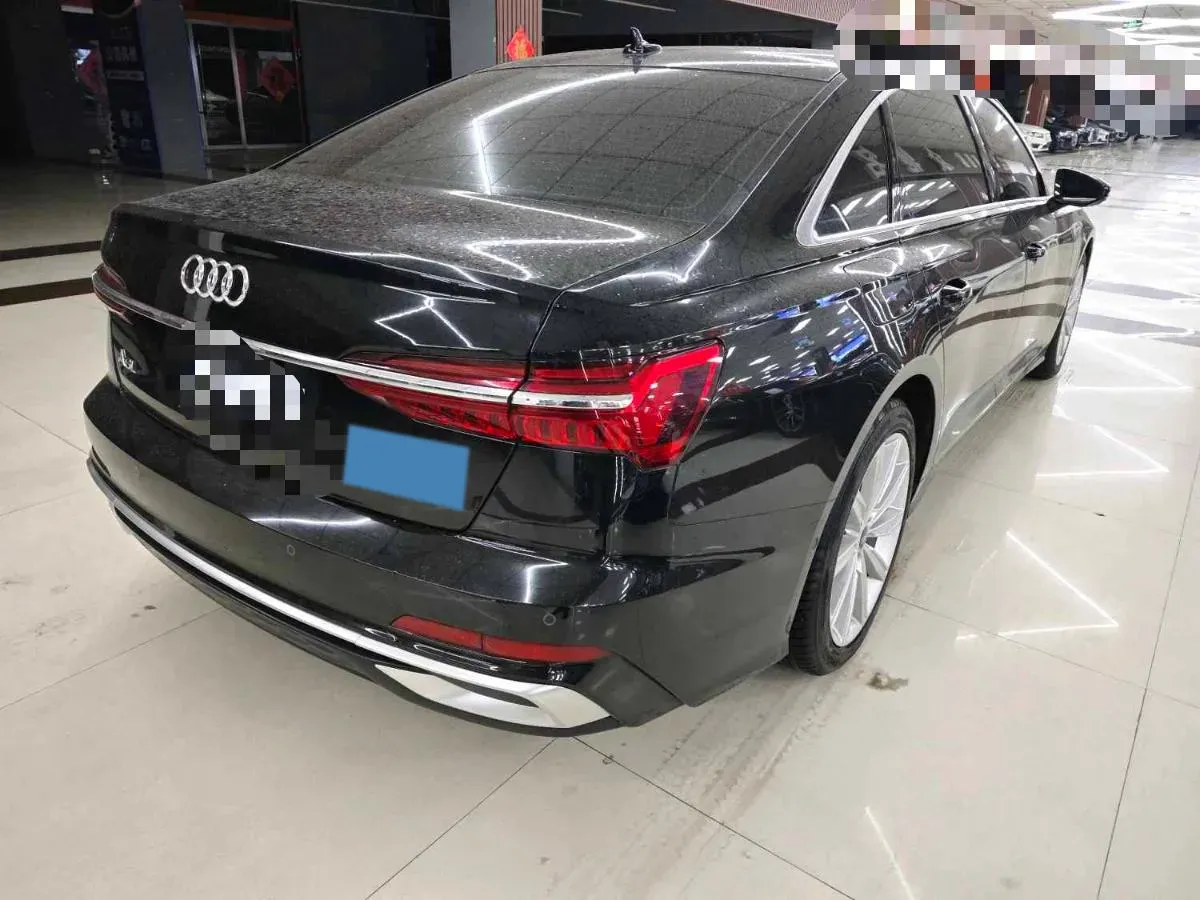 2024 Audi A6L 2.0T 245HP L4 7DCT,autocango,china used car exporter,china ev exporter,chinese used car exporter,chinese used ev exporter