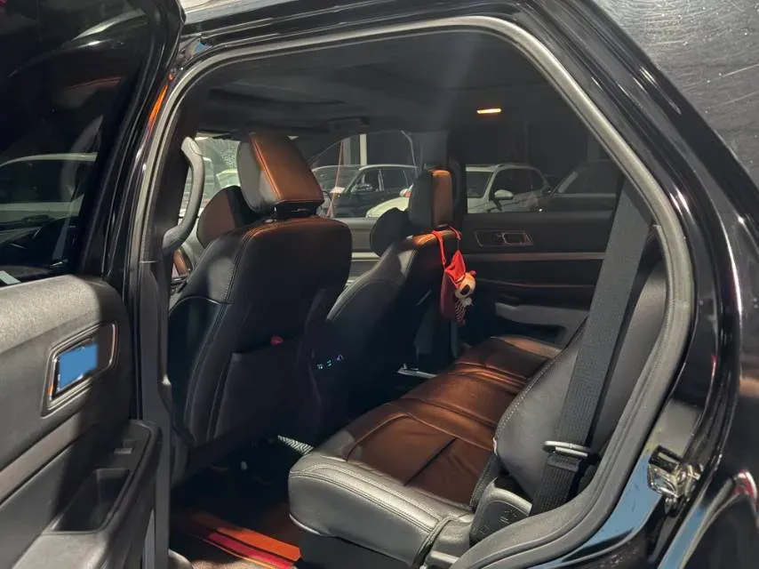 2018 Ford Explorer 2.3T 276HP L4 6AT,autocango,china used car exporter,china ev exporter,chinese used car exporter,chinese used ev exporter