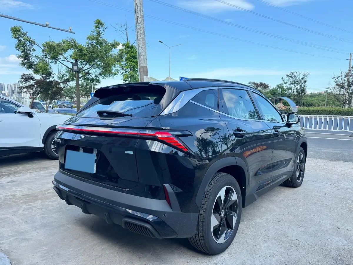 2024 Jetour ShanHai L6 1.5T 156HP L4 1DHT PHEV 19.43KWH,autocango,china used car exporter,china ev exporter,chinese used car exporter,chinese used ev exporter