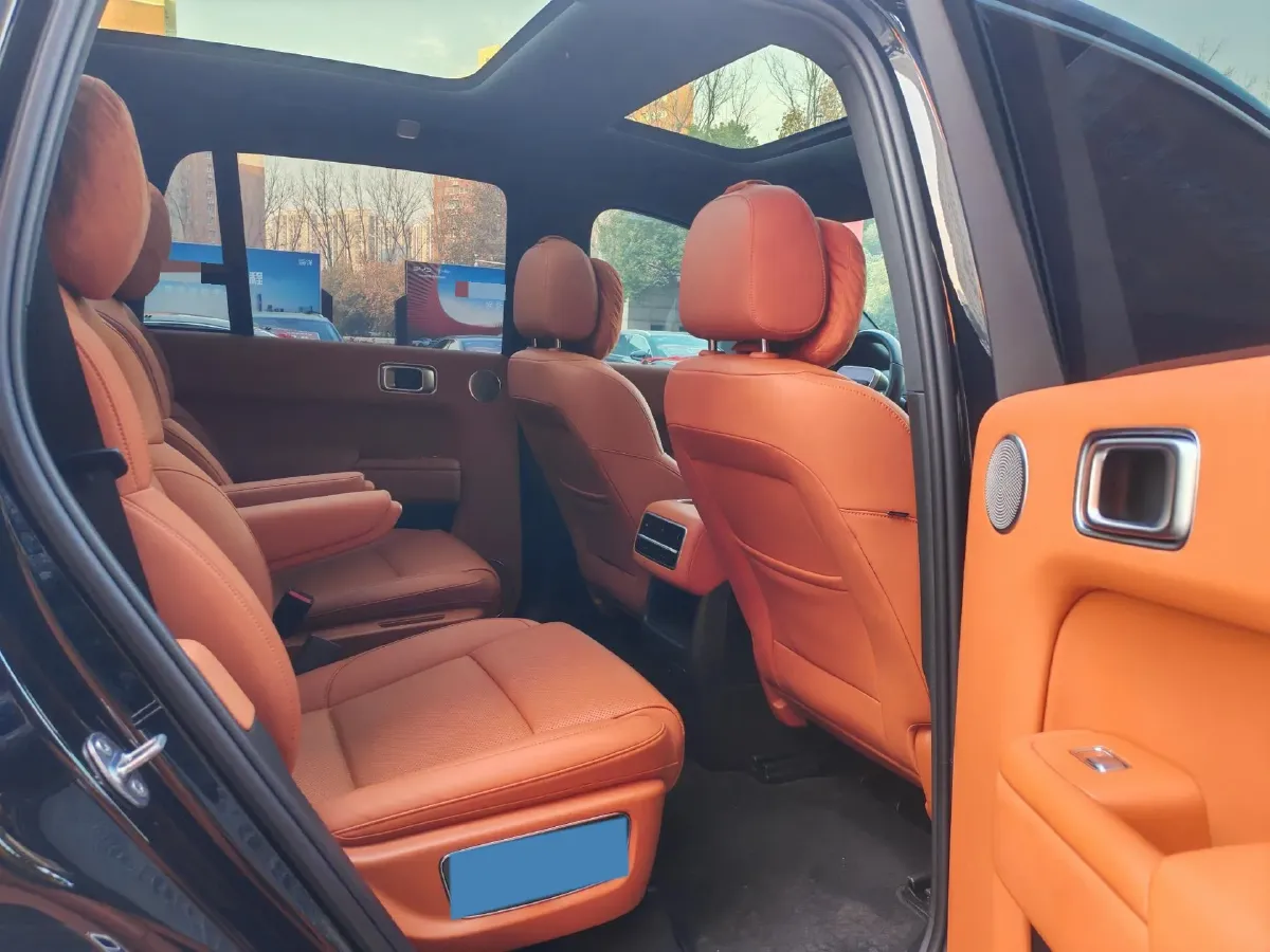 2023 Li L8 Range Extended 154HP REEV 40.9KWH,autocango,china used car exporter,china ev exporter,chinese used car exporter,chinese used ev exporter