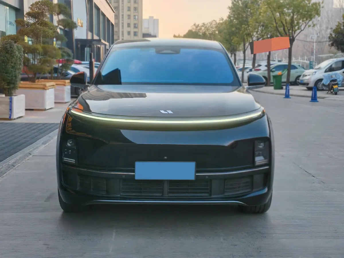 2023 Li L8 Range Extended 154HP REEV 40.9KWH,autocango,china used car exporter,china ev exporter,chinese used car exporter,chinese used ev exporter