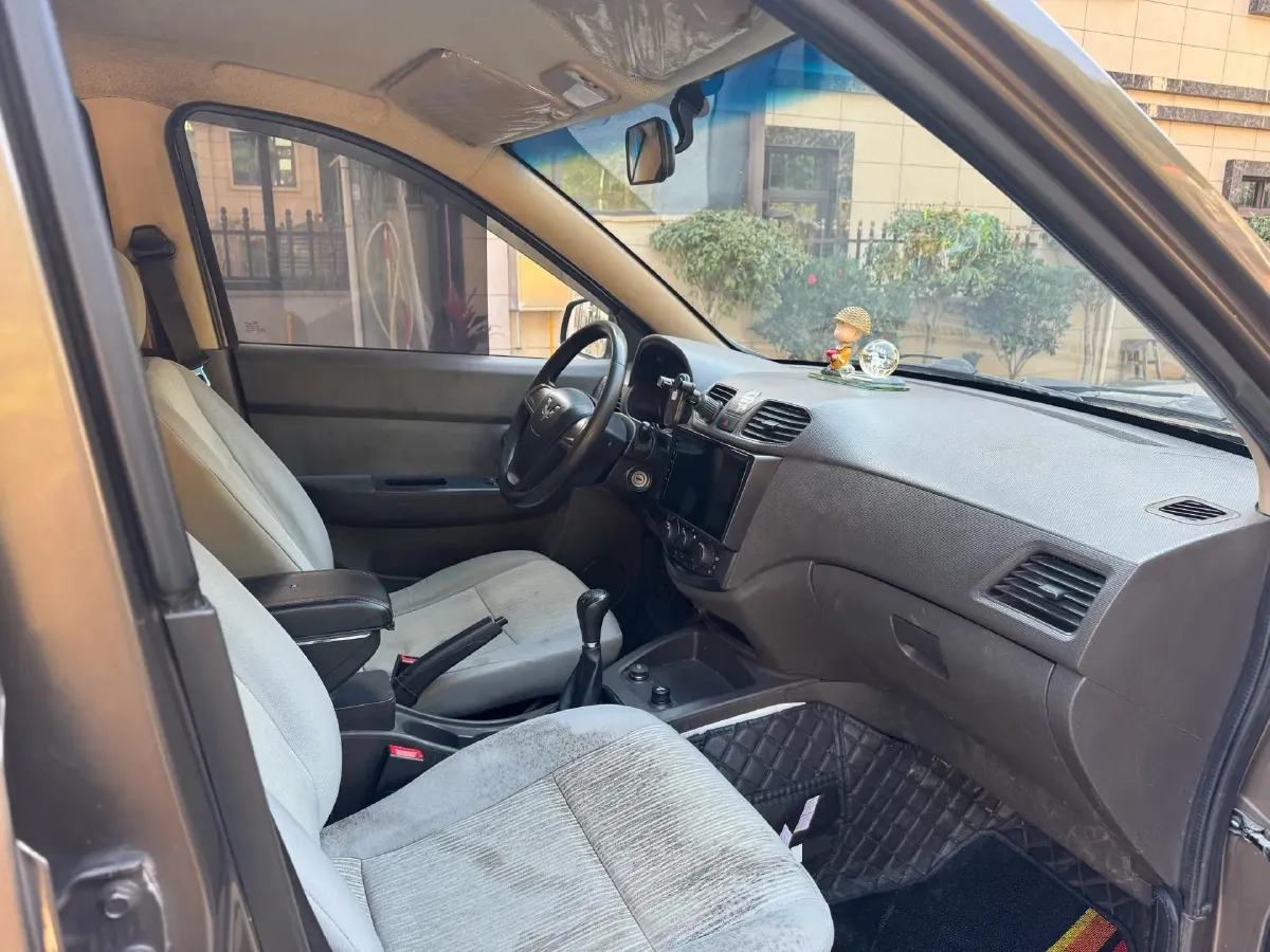 2018 WuLing HongGuang 1.2L 82HP L4 5MT,autocango,china used car exporter,china ev exporter,chinese used car exporter,chinese used ev exporter