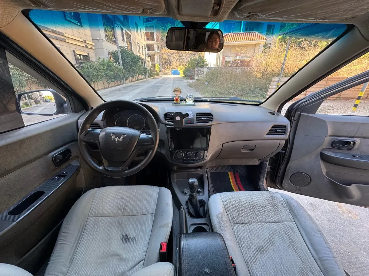 2018 WuLing HongGuang 1.2L 82HP L4 5MT,autocango,china used car exporter,china ev exporter,chinese used car exporter,chinese used ev exporter