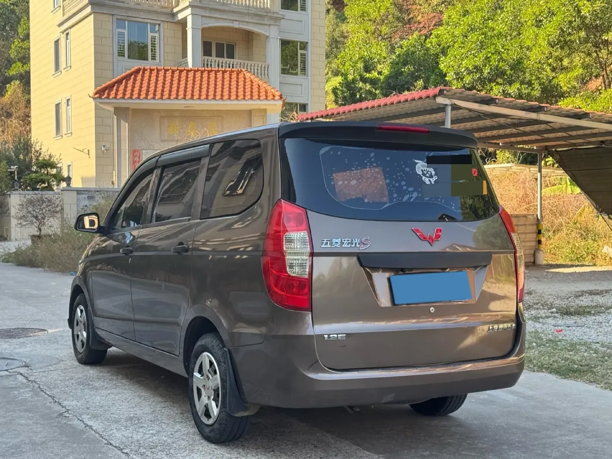 2018 WuLing HongGuang 1.2L 82HP L4 5MT,autocango,china used car exporter,china ev exporter,chinese used car exporter,chinese used ev exporter