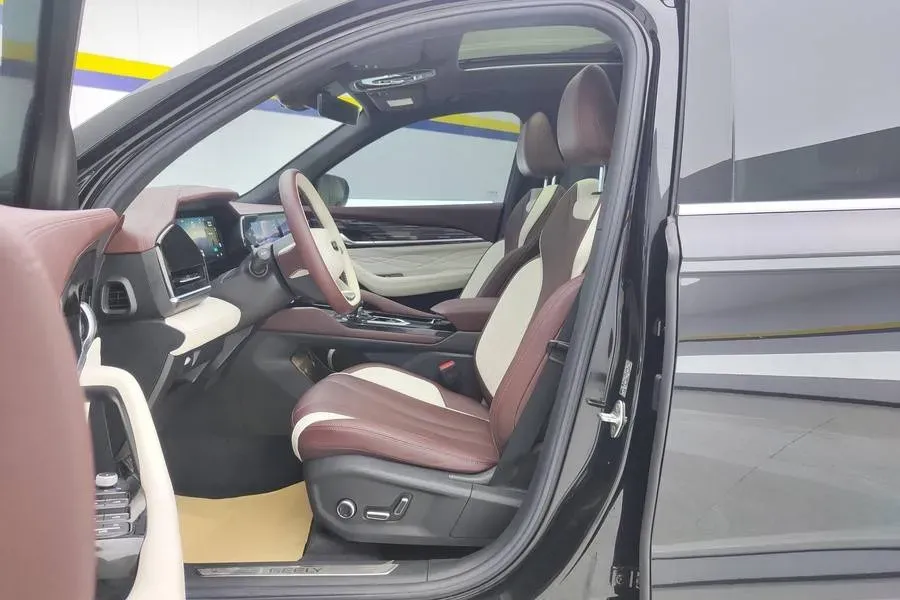 2021 Geely Monjaro 2.0T 218HP L4 7DCT,autocango,china used car exporter,china ev exporter,chinese used car exporter,chinese used ev exporter