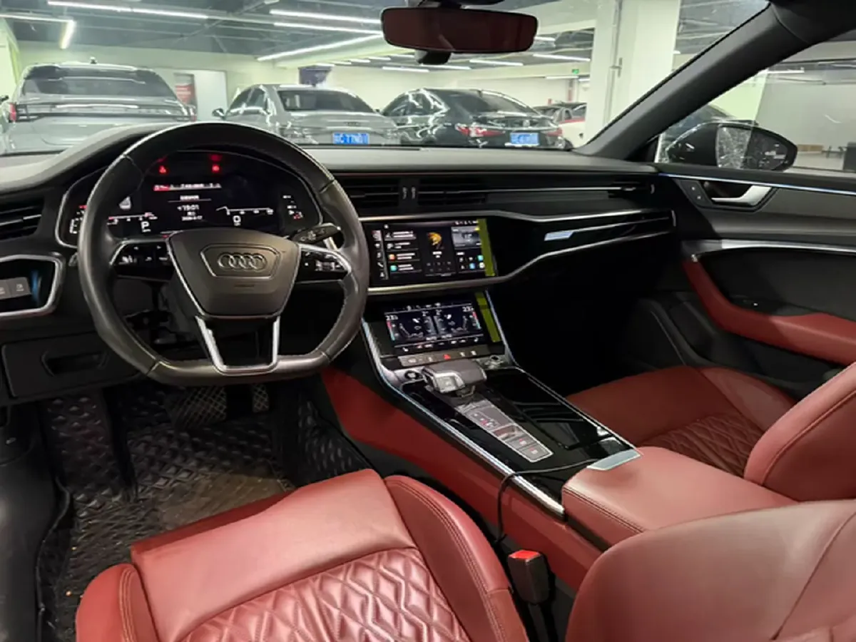 2024 Audi A7L 2.0T 245HP L4 7DCT,autocango,china used car exporter,china ev exporter,chinese used car exporter,chinese used ev exporter