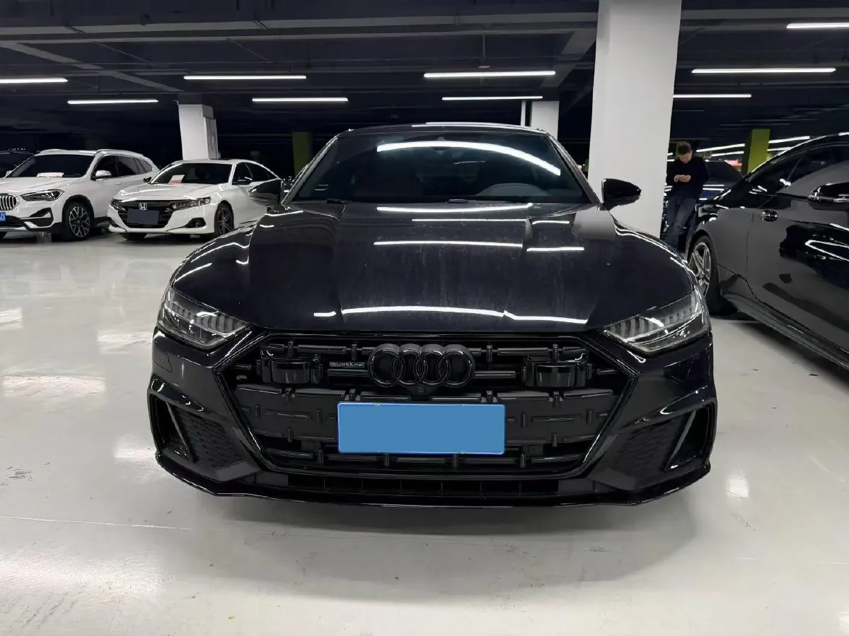 2024 Audi A7L 2.0T 245HP L4 7DCT,autocango,china used car exporter,china ev exporter,chinese used car exporter,chinese used ev exporter