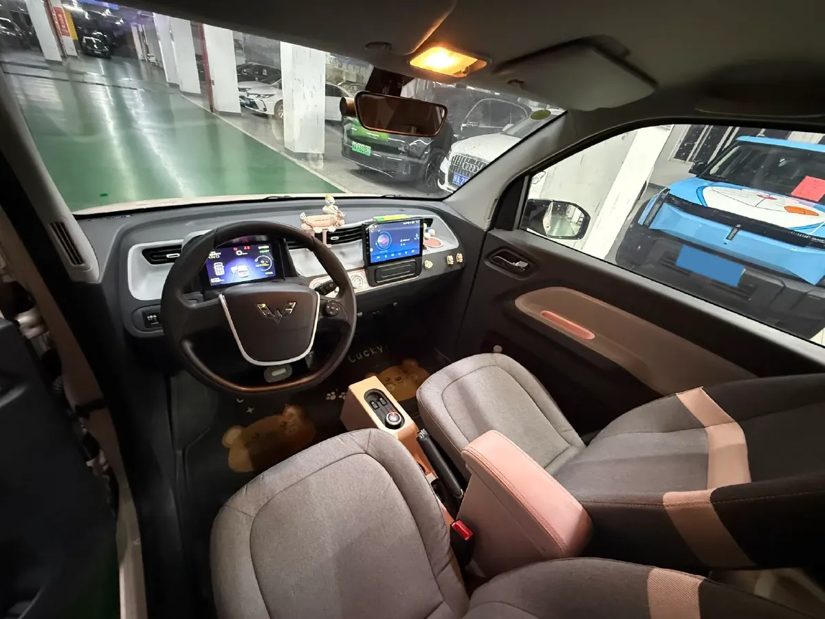 2021 WuLing HongGuang MINI EV BEV 13.9KWH,autocango,china used car exporter,china ev exporter,chinese used car exporter,chinese used ev exporter