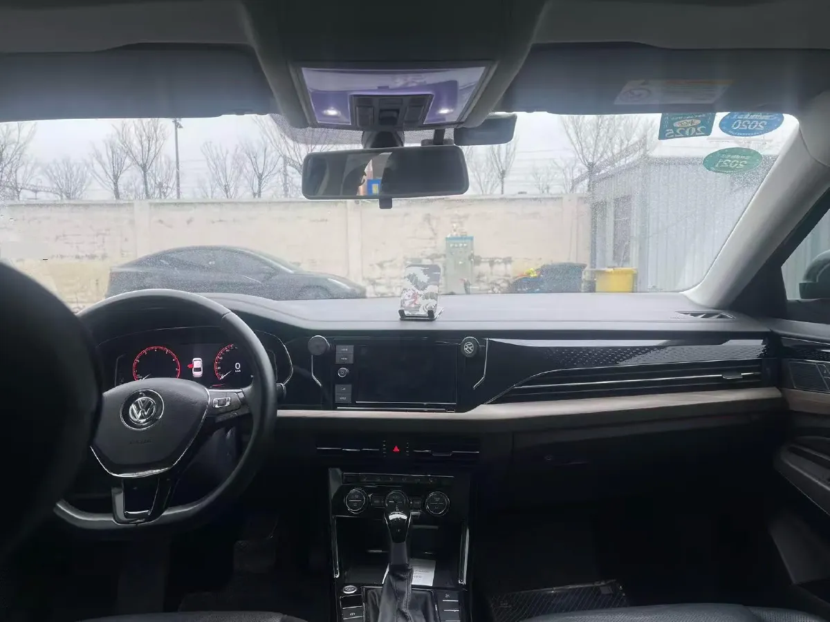 2019 Volvo V40 1.5T 152HP L4 6AT,autocango,china used car exporter,china ev exporter,chinese used car exporter,chinese used ev exporter