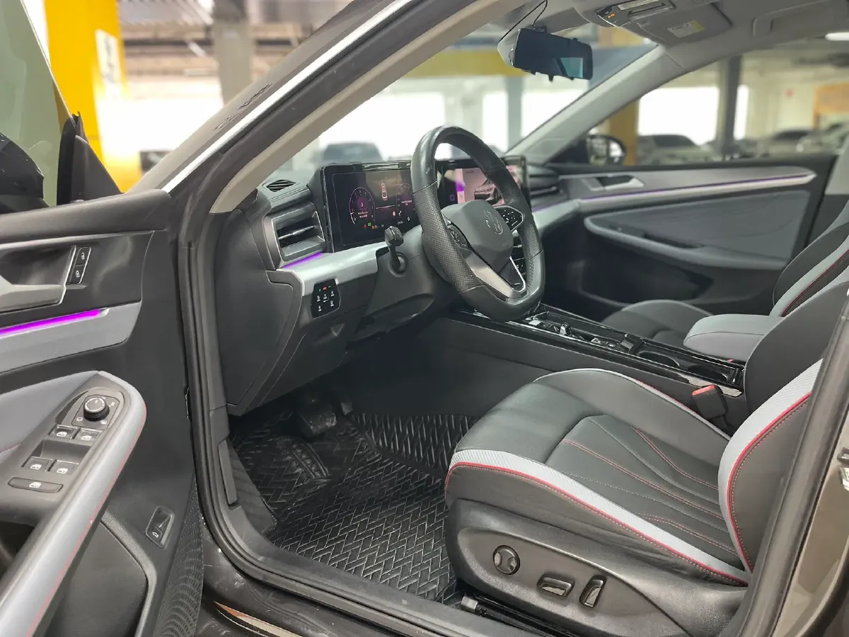 2023 Volkswagen Lamando 1.4T 150HP L4 7DCT,autocango,china used car exporter,china ev exporter,chinese used car exporter,chinese used ev exporter