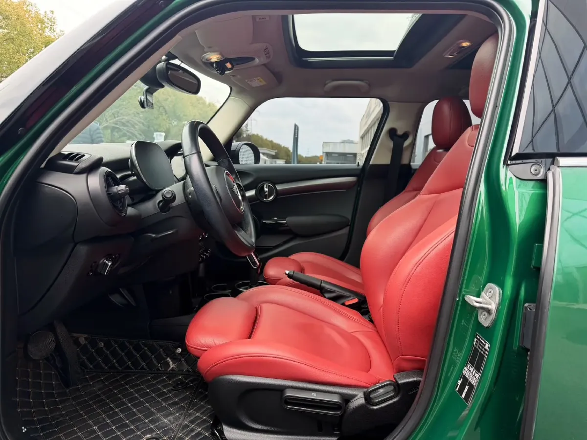 2022 MINI MINI 1.5T 136HP L3 7DCT,autocango,china used car exporter,china ev exporter,chinese used car exporter,chinese used ev exporter