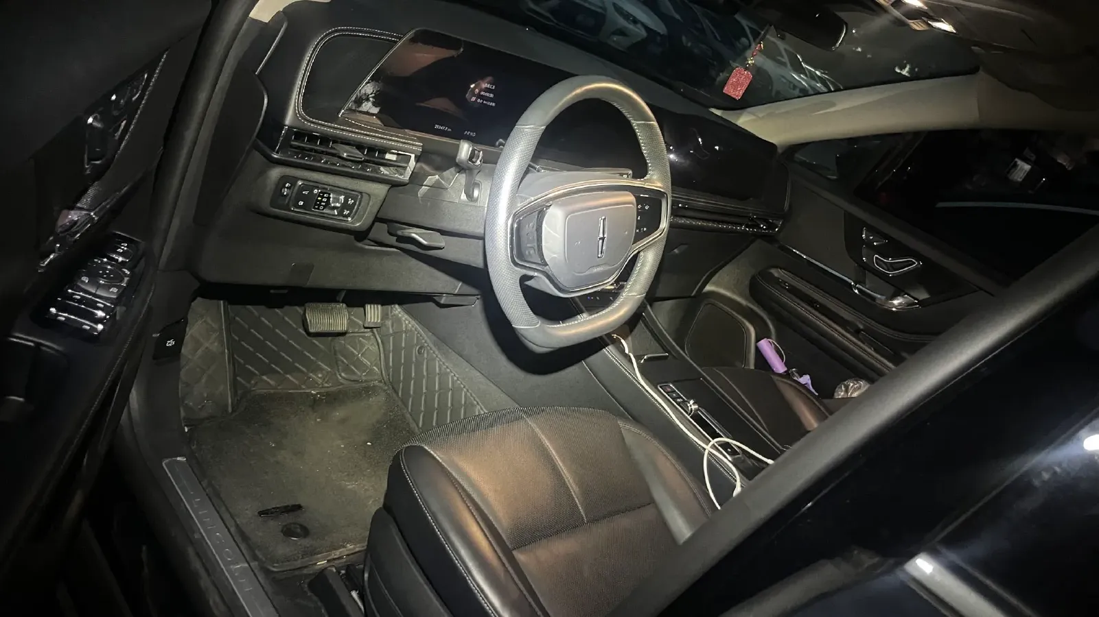 2024 Lincoln Corsair 1.5T 193HP L4 E-CVT Hybrid,autocango,china used car exporter,china ev exporter,chinese used car exporter,chinese used ev exporter