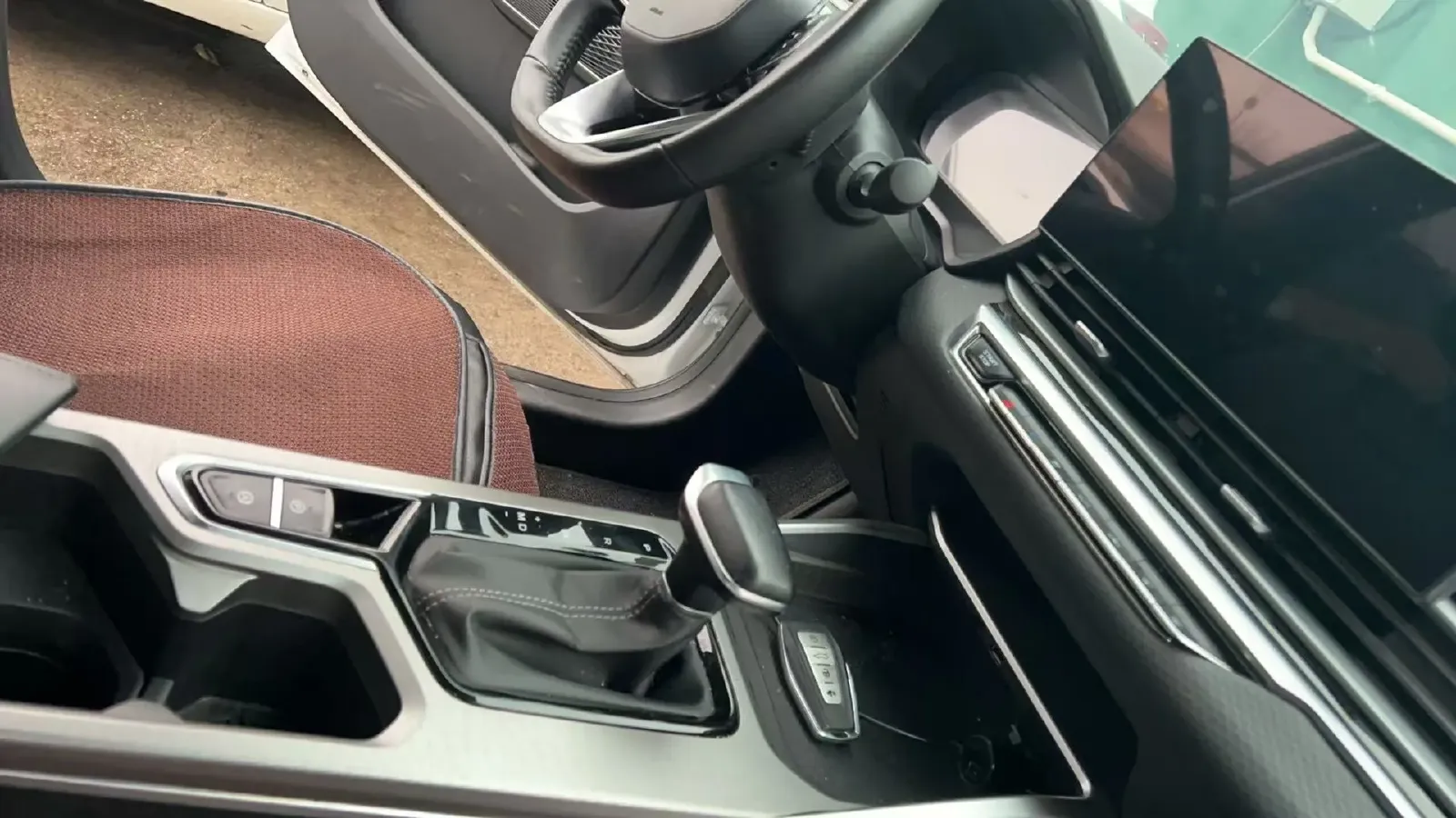 2023 Geely Emgrand 1.5L 127HP L4 CVT,autocango,china used car exporter,china ev exporter,chinese used car exporter,chinese used ev exporter