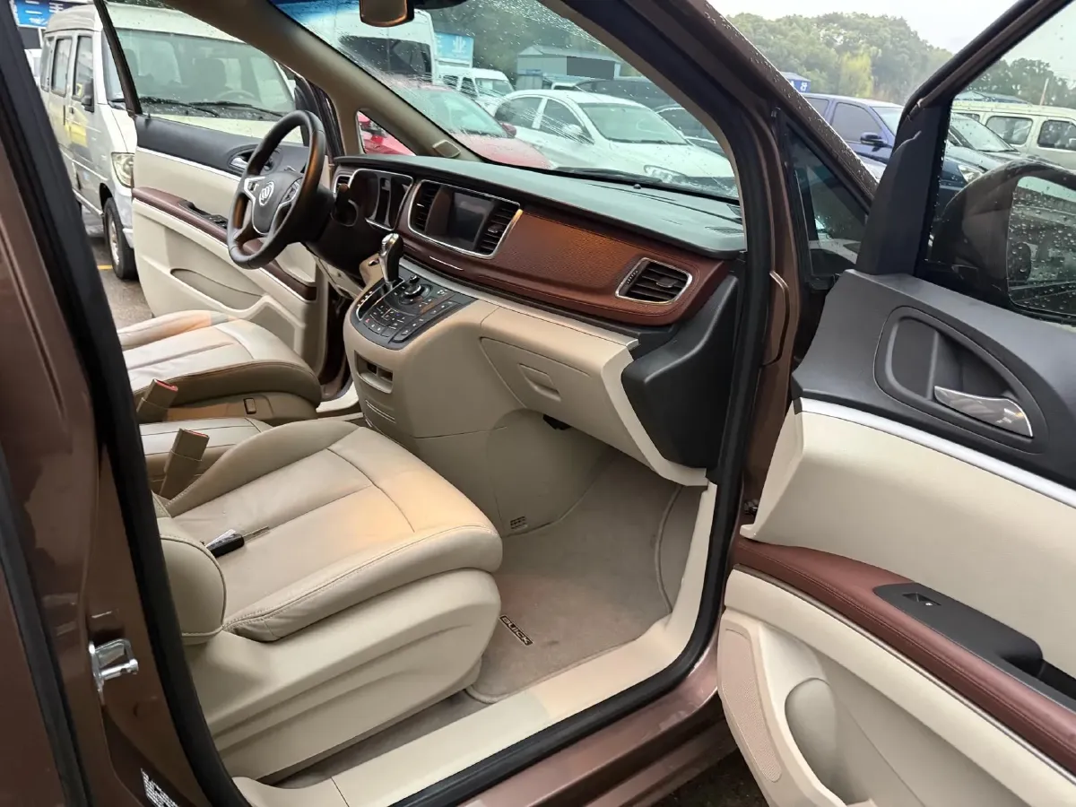 2018 Buick GL8 2.0T 260HP L4 6AT,autocango,china used car exporter,china ev exporter,chinese used car exporter,chinese used ev exporter