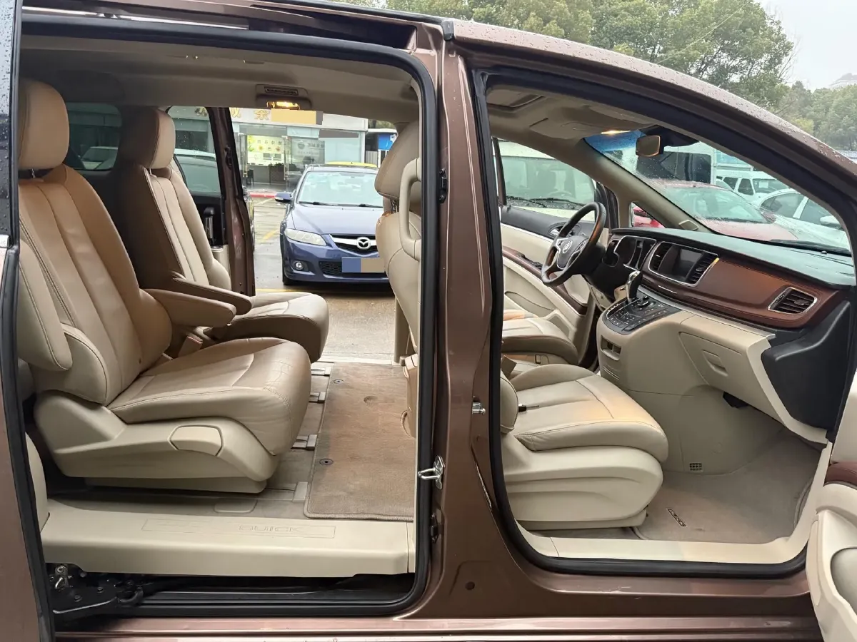 2018 Buick GL8 2.0T 260HP L4 6AT,autocango,china used car exporter,china ev exporter,chinese used car exporter,chinese used ev exporter