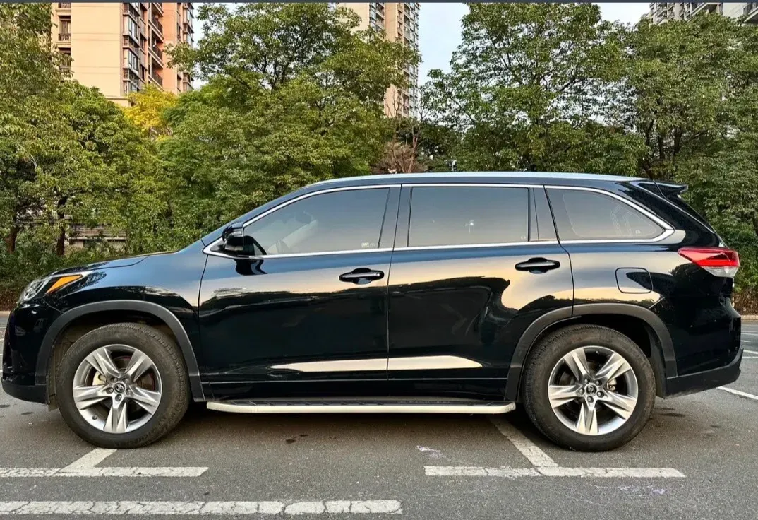 2018 Jeep Grand Commander 2.0T 265HP L4 9AT,autocango,china used car exporter,china ev exporter,chinese used car exporter,chinese used ev exporter