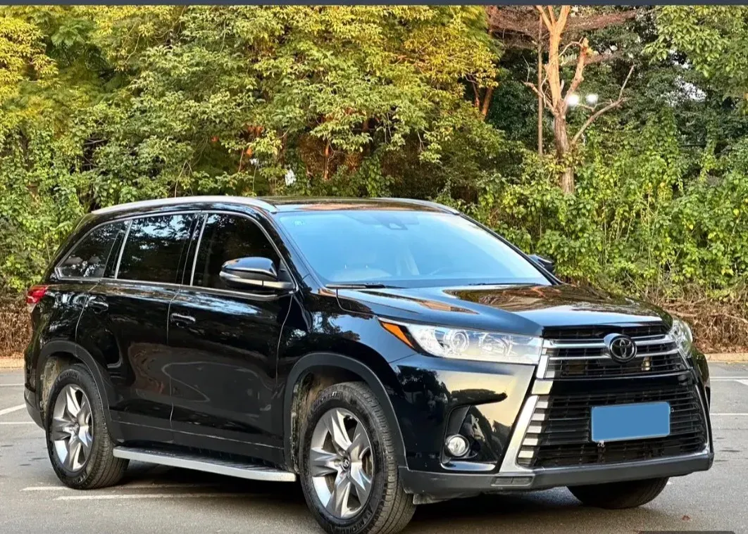 2018 Jeep Grand Commander 2.0T 265HP L4 9AT,autocango,china used car exporter,china ev exporter,chinese used car exporter,chinese used ev exporter