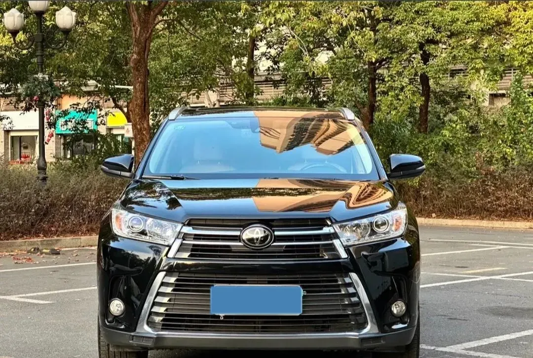 2018 Jeep Grand Commander 2.0T 265HP L4 9AT,autocango,china used car exporter,china ev exporter,chinese used car exporter,chinese used ev exporter