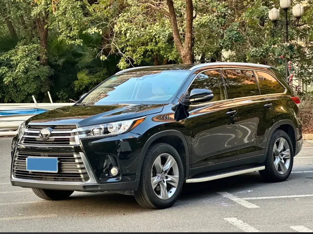 2018 Jeep Grand Commander 2.0T 265HP L4 9AT,autocango,china used car exporter,china ev exporter,chinese used car exporter,chinese used ev exporter