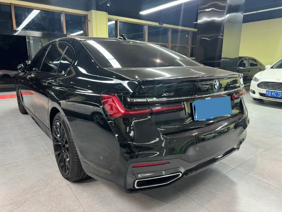 2019 BMW 7 Series 3.0T 340HP L6 8AT,autocango,china used car exporter,china ev exporter,chinese used car exporter,chinese used ev exporter