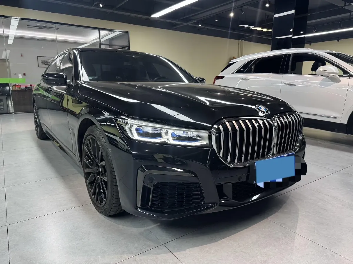 2019 BMW 7 Series 3.0T 340HP L6 8AT,autocango,china used car exporter,china ev exporter,chinese used car exporter,chinese used ev exporter