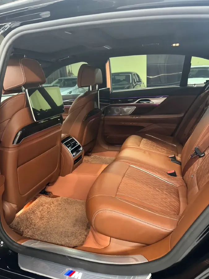 2019 BMW 7 Series 3.0T 340HP L6 8AT,autocango,china used car exporter,china ev exporter,chinese used car exporter,chinese used ev exporter