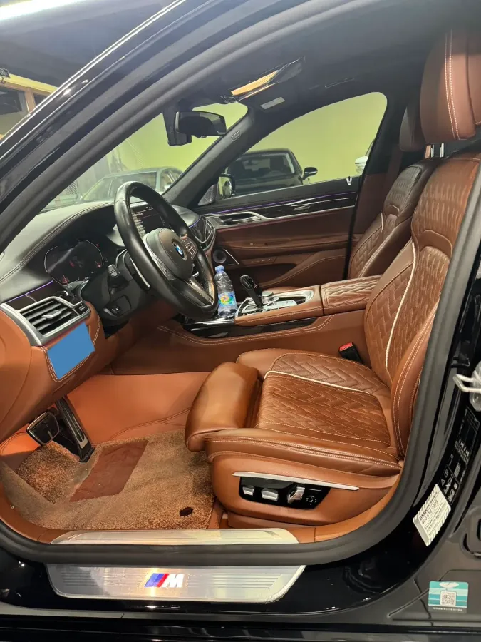 2019 BMW 7 Series 3.0T 340HP L6 8AT,autocango,china used car exporter,china ev exporter,chinese used car exporter,chinese used ev exporter