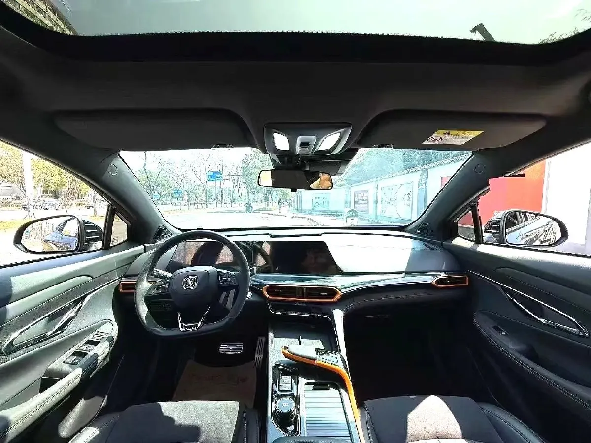 2022 ChangAn UNI-T 1.5T 188HP L4 7DCT,autocango,china used car exporter,china ev exporter,chinese used car exporter,chinese used ev exporter