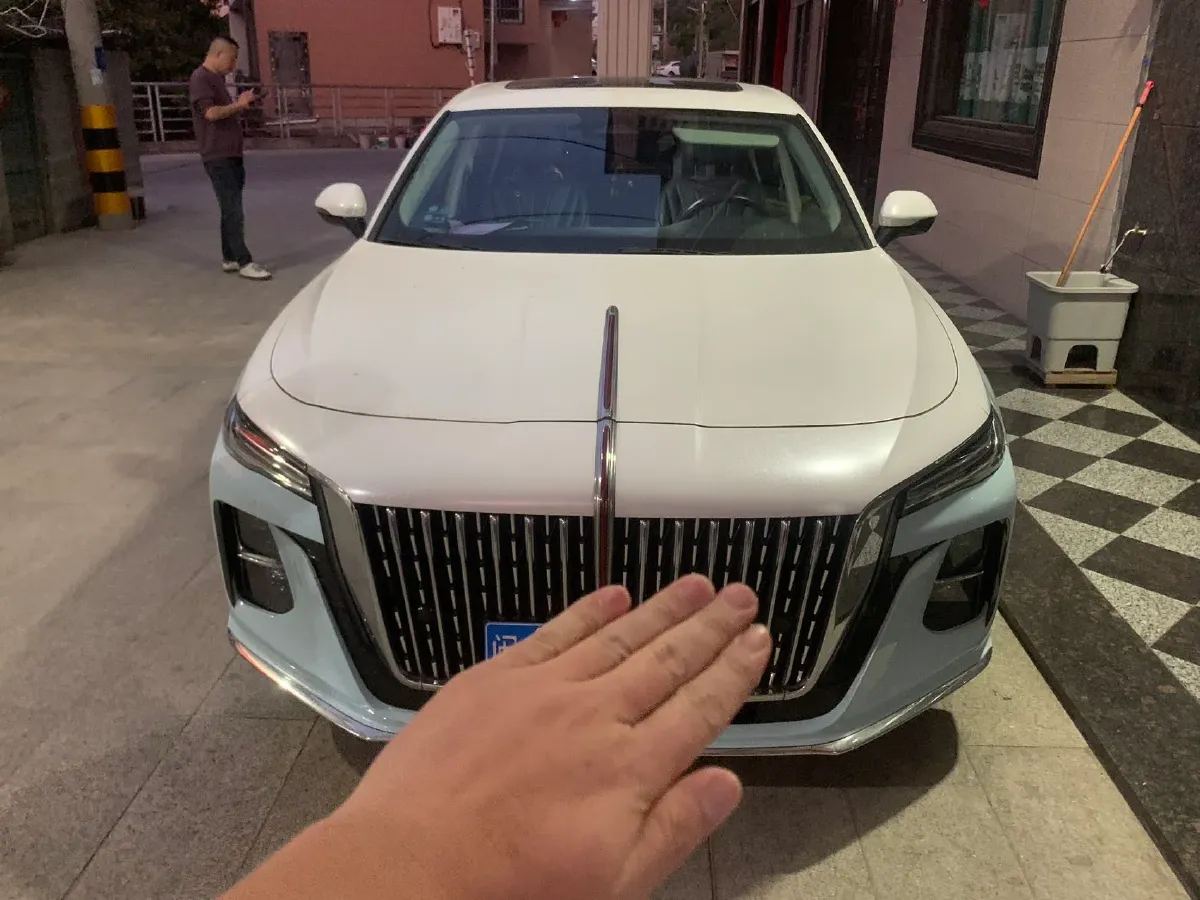 2023 HongQi H5 2.0T 224HP L4 8AT,autocango,china used car exporter,china ev exporter,chinese used car exporter,chinese used ev exporter