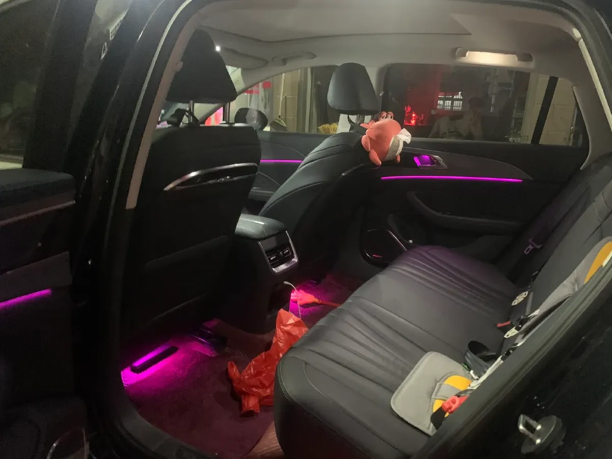 2023 HongQi H5 2.0T 224HP L4 8AT,autocango,china used car exporter,china ev exporter,chinese used car exporter,chinese used ev exporter