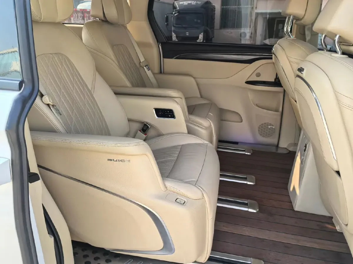 2023 Buick GL8 2.0T 237HP L4 9AT,autocango,china used car exporter,china ev exporter,chinese used car exporter,chinese used ev exporter