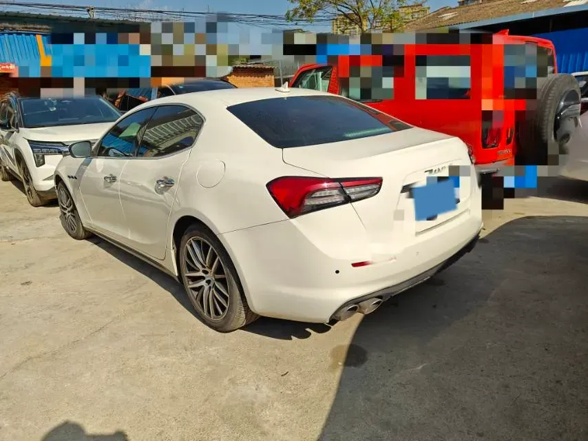 2021 Maserati Ghibli 2.0T 330HP L4 8AT,autocango,china used car exporter,china ev exporter,chinese used car exporter,chinese used ev exporter