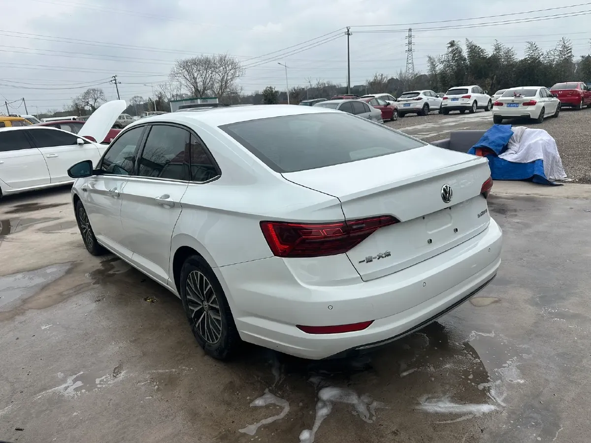 2019 Jeep Renegade 1.3T 173HP L4 7DCT,autocango,china used car exporter,china ev exporter,chinese used car exporter,chinese used ev exporter