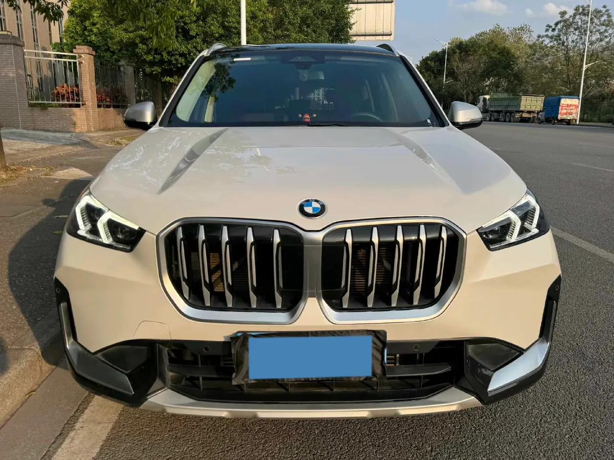 2024 BMW X1 2.0T 204HP L4 7DCT,autocango,china used car exporter,china ev exporter,chinese used car exporter,chinese used ev exporter