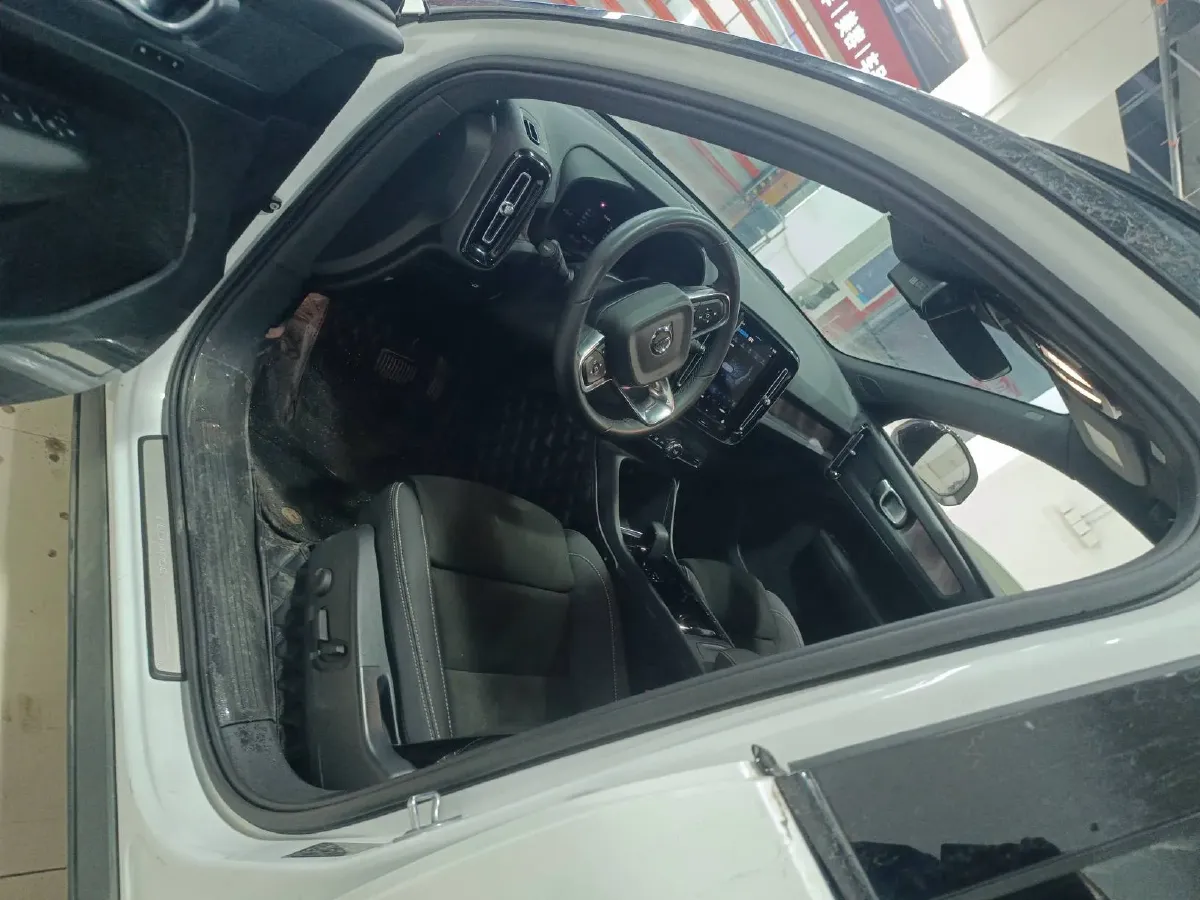 2024 Volvo XC40 BEV 73KWH,autocango,china used car exporter,china ev exporter,chinese used car exporter,chinese used ev exporter