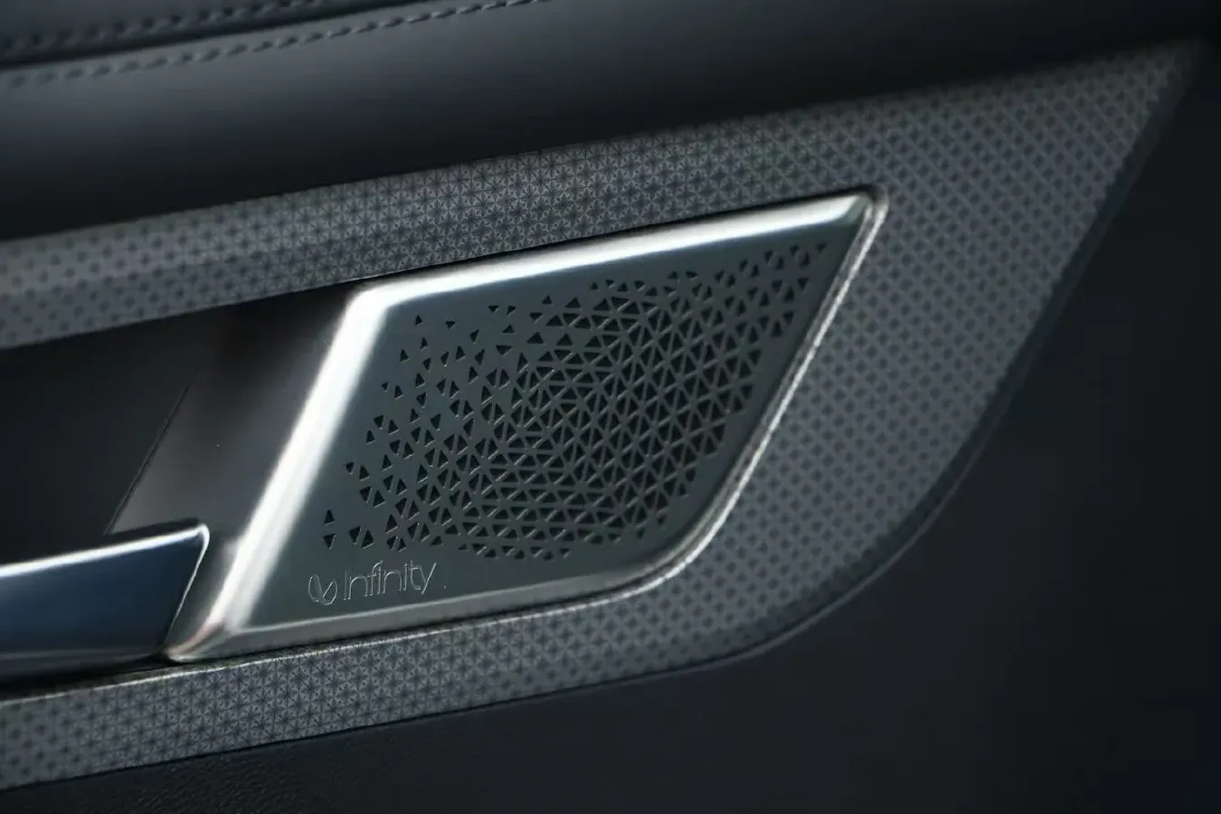 2022 ARCFOX αT BEV 93.6KWH,autocango,china used car exporter,china ev exporter,chinese used car exporter,chinese used ev exporter