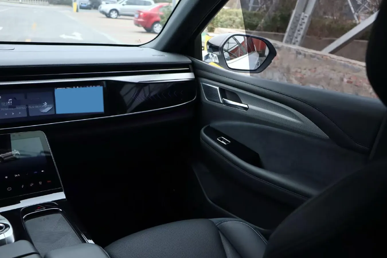 2022 ARCFOX αT BEV 93.6KWH,autocango,china used car exporter,china ev exporter,chinese used car exporter,chinese used ev exporter