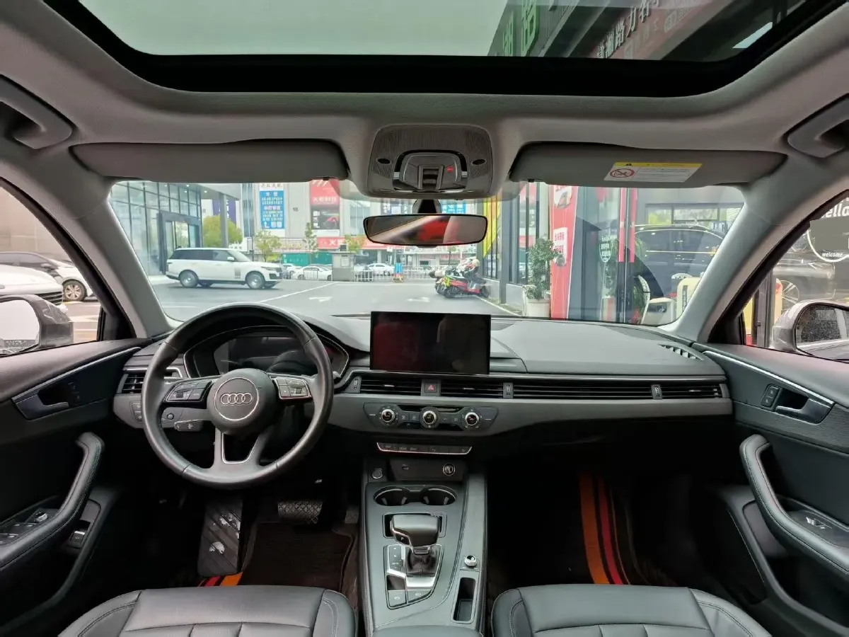 2023 Audi A4L 2.0T 190HP L4 7DCT,autocango,china used car exporter,china ev exporter,chinese used car exporter,chinese used ev exporter