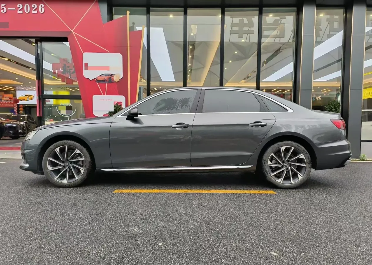2023 Audi A4L 2.0T 190HP L4 7DCT,autocango,china used car exporter,china ev exporter,chinese used car exporter,chinese used ev exporter