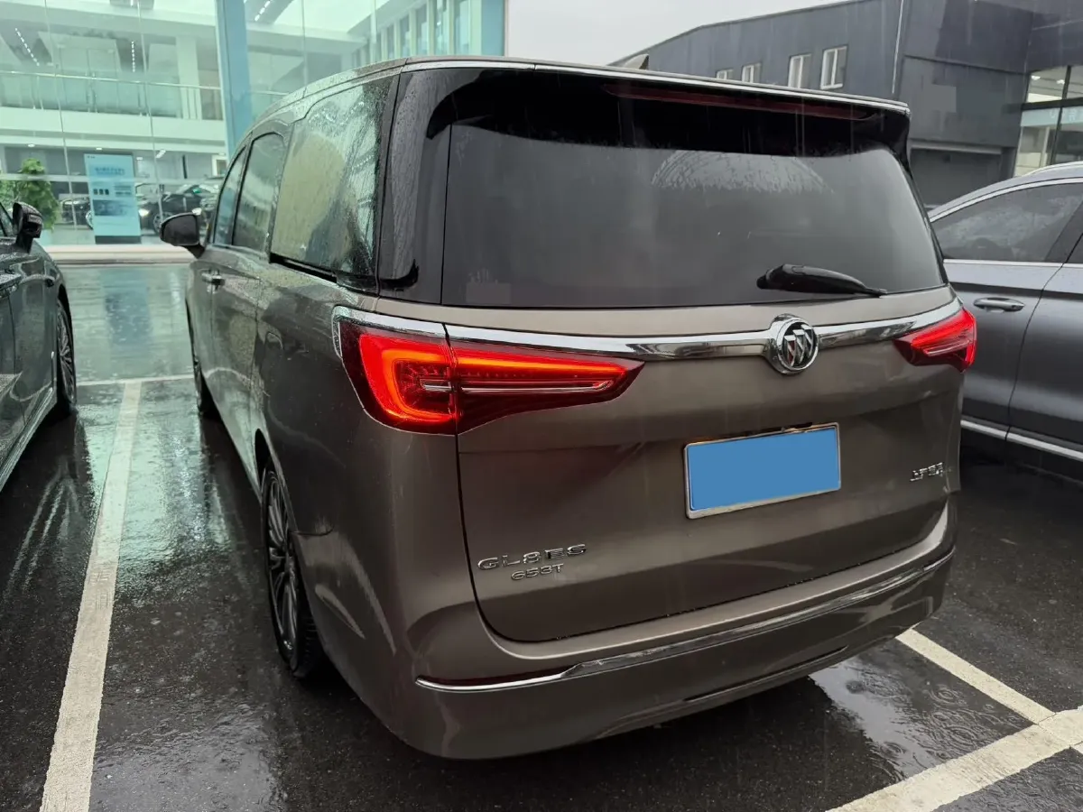 2021 Buick GL8 2.0T 237HP L4 9AT,autocango,china used car exporter,china ev exporter,chinese used car exporter,chinese used ev exporter