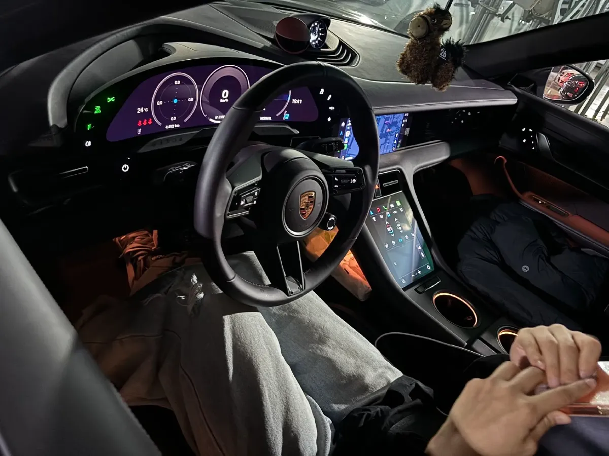 2026 Porsche Taycan 2AT BEV,autocango,china used car exporter,china ev exporter,chinese used car exporter,chinese used ev exporter