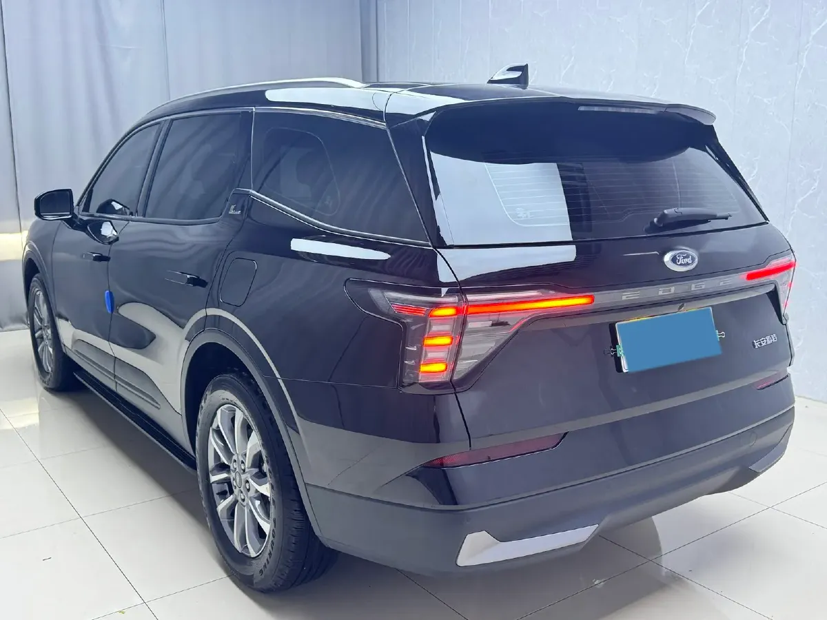 2025 Ford Edge 2.0T 252HP L4 8AT,autocango,china used car exporter,china ev exporter,chinese used car exporter,chinese used ev exporter