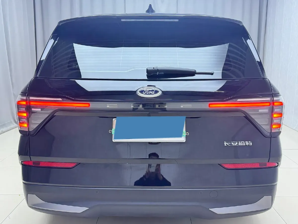 2025 Ford Edge 2.0T 252HP L4 8AT,autocango,china used car exporter,china ev exporter,chinese used car exporter,chinese used ev exporter